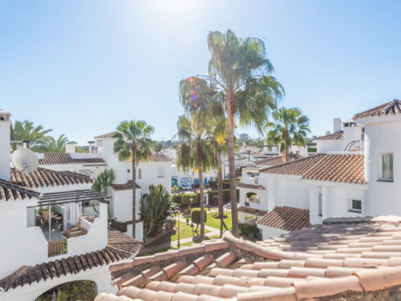 Reserved –  Penthouse for sale 🏷 Best Deal in Los Naranjos de Marbella
