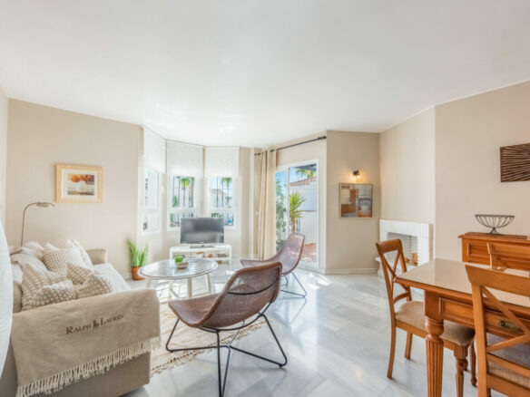 Reserved –  Penthouse for sale 🏷 Best Deal in Los Naranjos de Marbella