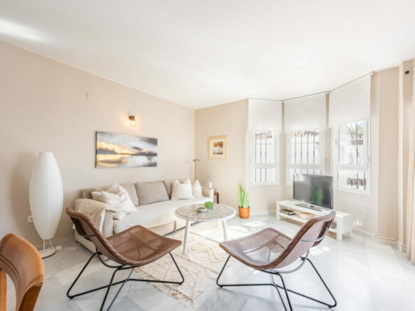 Reserved –  Penthouse for sale 🏷 Best Deal in Los Naranjos de Marbella