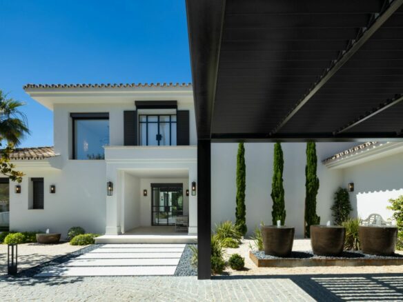  🏡 SOLD – Nueva Andalucia – Modern Turnkey Villa – 1st Line Golf