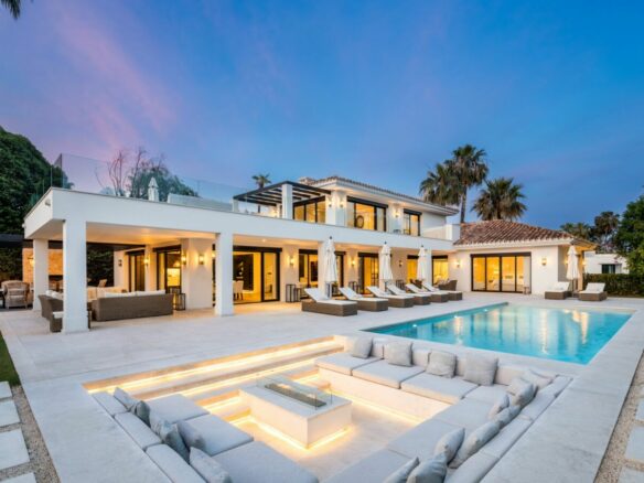  🏡 SOLD – Nueva Andalucia – Modern Turnkey Villa – 1st Line Golf