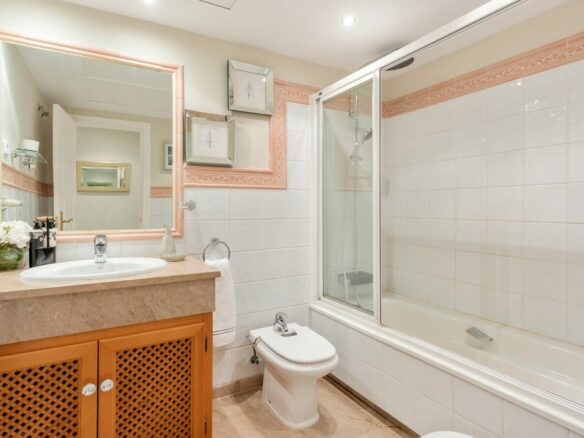 🏡 For Sale: Exclusive Sea & Mountain View Apartment in Cumbres del Rodeo, Nueva Andalucía 🏞️