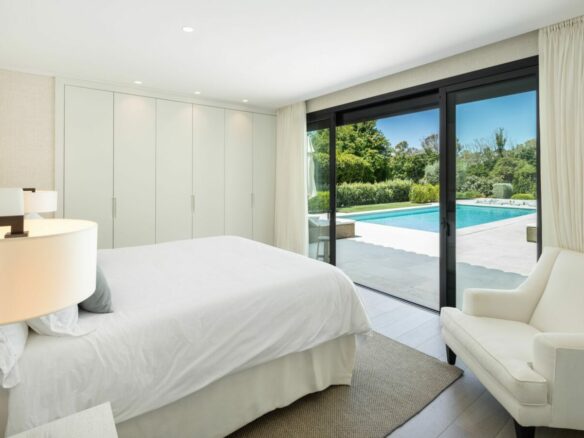  🏡 SOLD – Nueva Andalucia – Modern Turnkey Villa – 1st Line Golf
