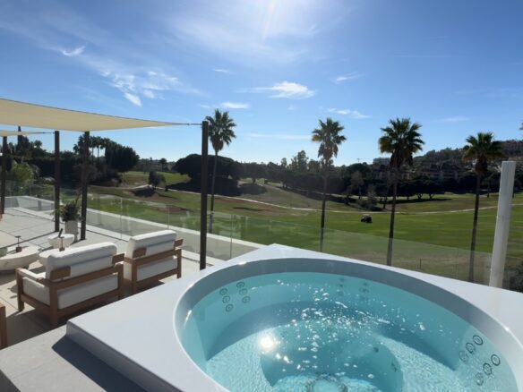Reduced – For sale – Spectacular  new frontline golf villa! 🏌️‍♂️🏖️ Nueva Andalucia -Marbella
