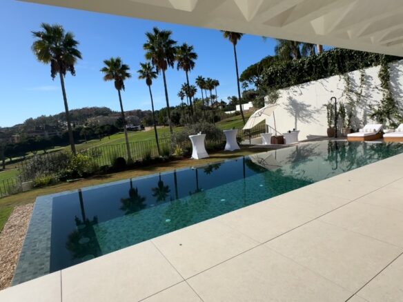 Reduced – For sale – Spectacular  new frontline golf villa! 🏌️‍♂️🏖️ Nueva Andalucia -Marbella