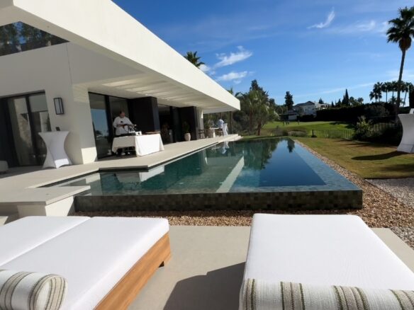 Reduced – For sale – Spectacular  new frontline golf villa! 🏌️‍♂️🏖️ Nueva Andalucia -Marbella