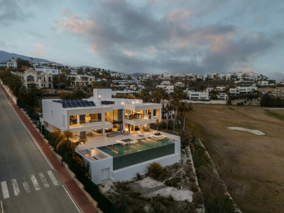 For sale 🏡 Contemporary villa in La Alqueria ✨