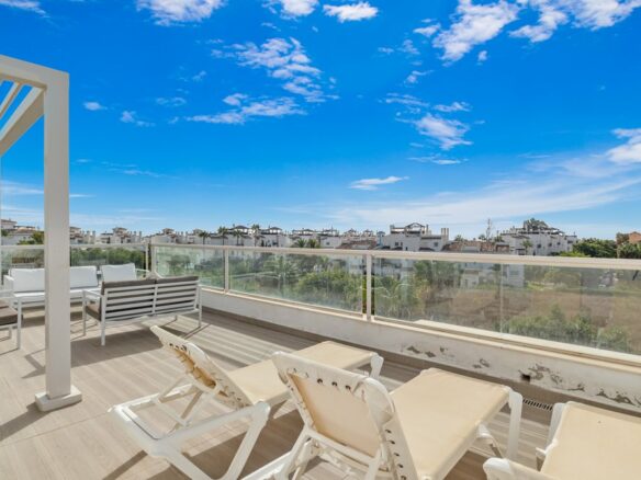 🏡 SOLD: Modern 3B Penthouse with Stunning Views 🌅  📍 Jade Beach, San Pedro