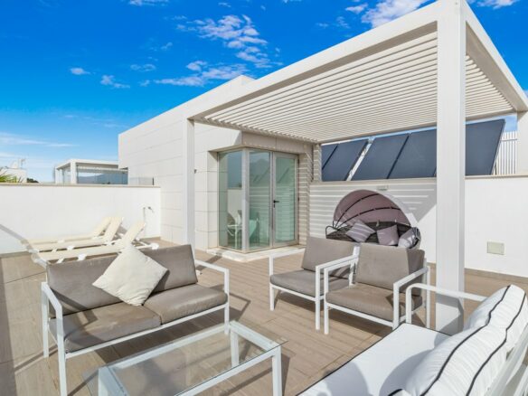 🏡 SOLD: Modern 3B Penthouse with Stunning Views 🌅  📍 Jade Beach, San Pedro