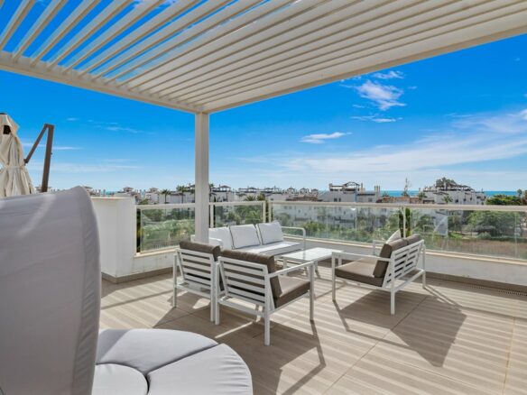 🏡 SOLD: Modern 3B Penthouse with Stunning Views 🌅  📍 Jade Beach, San Pedro