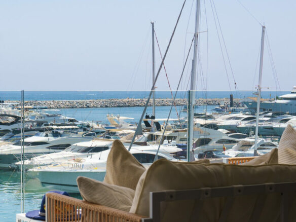 For Sale: Puerto Banús Penthouse 🌅 Bright & Spacious Frontline Duplex with Panoramic Marina Views 🌊