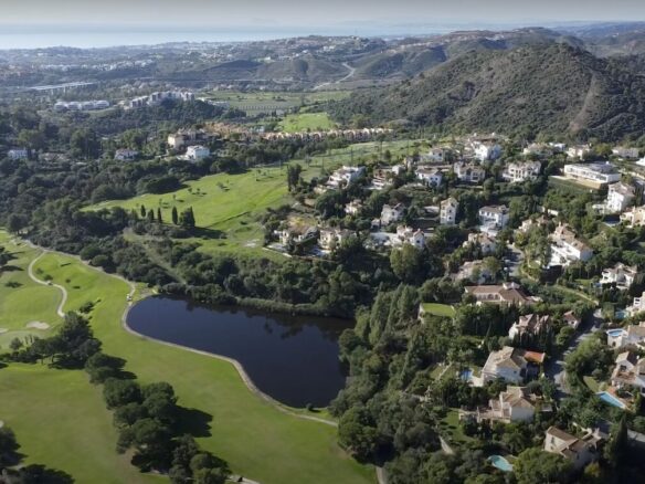 For sale – Luxury Homes – La Heredia, Los Arqueros 🌳 Monte Halcones🌟 La Quinta ⛳, 🌳 El Herrojo,🌟 Prime Locations in Benahavis ✨