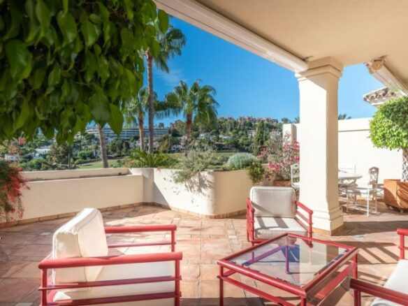 For sale ✨ Nueva Andalucia  3-Bedroom Duplex Penthouse in the Highly Desirable Las Alamandas ✨