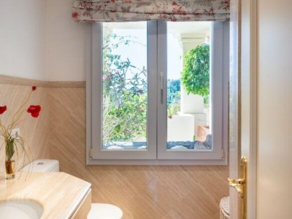 For sale ✨ Nueva Andalucia  3-Bedroom Duplex Penthouse in the Highly Desirable Las Alamandas ✨