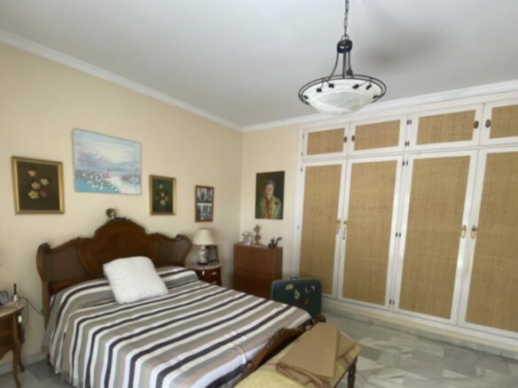 🌟 Fantastic 3B Beachfront Apartment in the Heart of Estepona 🏖️✨