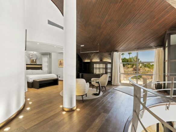 For sale 🌟 State-of-the-Art Villa in La Quinta, Benahavis 🌟