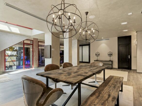 For sale 🌟 State-of-the-Art Villa in La Quinta, Benahavis 🌟