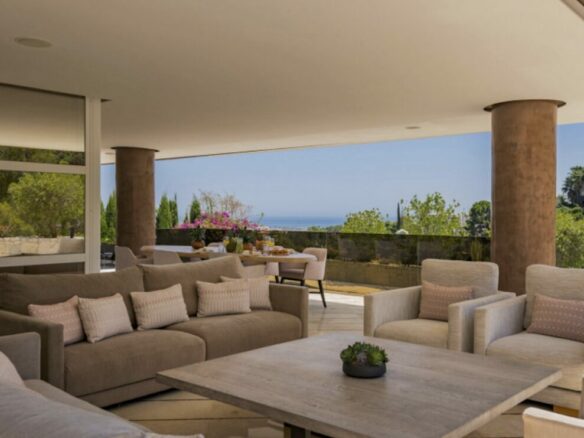 For sale 🌟 State-of-the-Art Villa in La Quinta, Benahavis 🌟