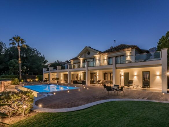 🌟 Stunning Villa with Panoramic Sea Views for Sale 🌊🏖️ | Marbella Golden Mile 🌟