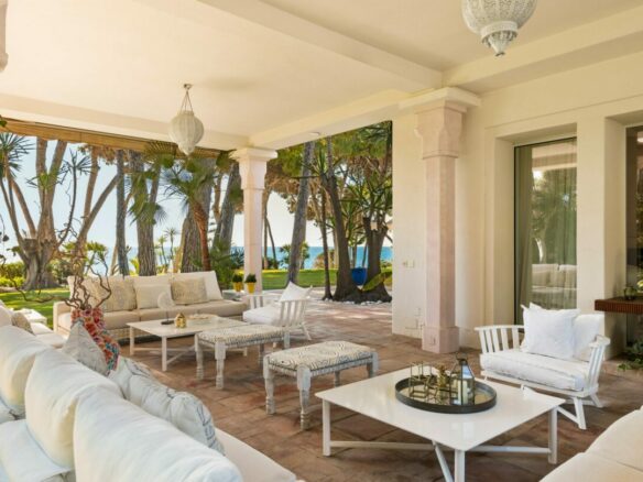 For Rent | Beachfront Mansion 🌊🏛️ | 15 Bedrooms | Marbella – The Golden Mile 🌴✨