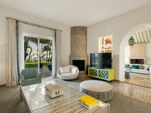 For Rent | Beachfront Mansion 🌊🏛️ | 15 Bedrooms | Marbella – The Golden Mile 🌴✨