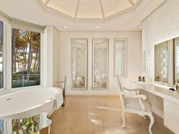 For Rent | Beachfront Mansion 🌊🏛️ | 15 Bedrooms | Marbella – The Golden Mile 🌴✨
