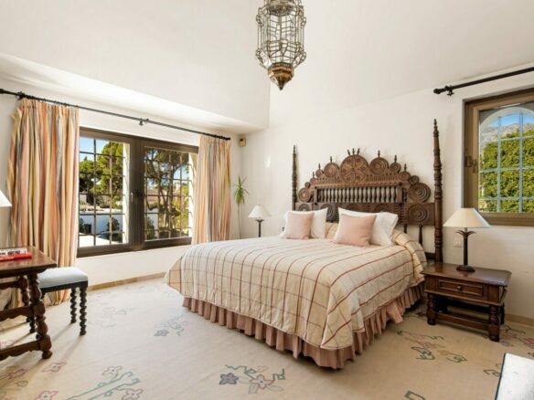 For Rent | Beachfront Mansion 🌊🏛️ | 15 Bedrooms | Marbella – The Golden Mile 🌴✨