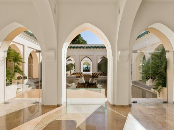 For Rent | Beachfront Mansion 🌊🏛️ | 15 Bedrooms | Marbella – The Golden Mile 🌴✨