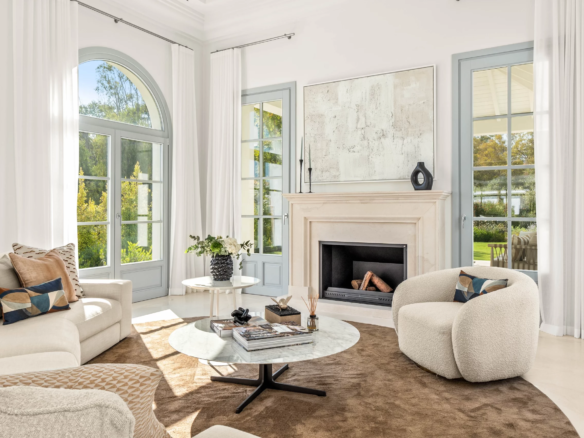 For Sale: Nueva Andalucía villa classic Provençal architecture   🏛️