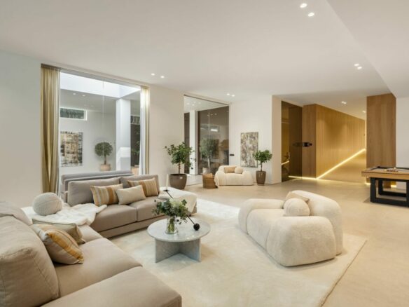  For Sale 🏠🌴Nueva Andalucía  villa – Masterpiece of Mediterranean elegance