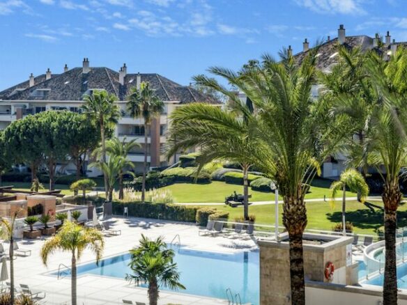 🏠 For sale – Exclusive Penthouse  in La Trinidad  with Breathtaking Sea Views – South Facing