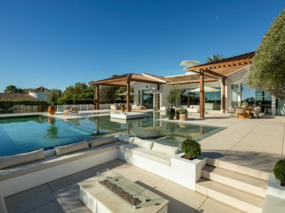  For Sale 🏠🌴Nueva Andalucía  villa – Masterpiece of Mediterranean elegance