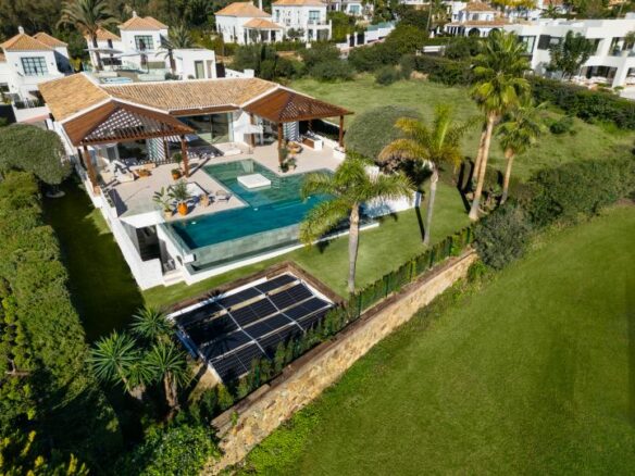  For Sale 🏠🌴Nueva Andalucía  villa – Masterpiece of Mediterranean elegance
