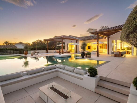  For Sale 🏠🌴Nueva Andalucía  villa – Masterpiece of Mediterranean elegance