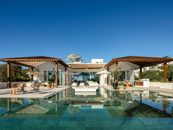  For Sale 🏠🌴Nueva Andalucía  villa – Masterpiece of Mediterranean elegance