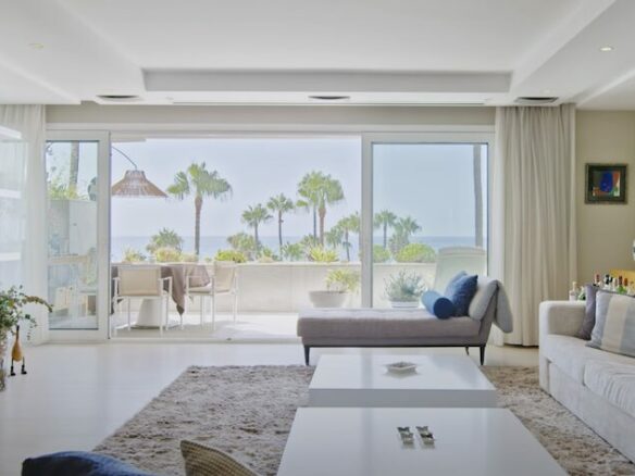 🌟 For Sale | 3B Penthouse – Los Granados – Beachfront, Puerto Banús 🏖️
