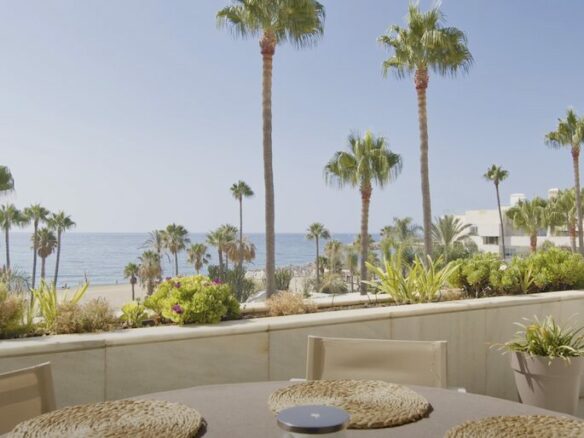 🌟 For Sale | 3B Penthouse – Los Granados – Beachfront, Puerto Banús 🏖️