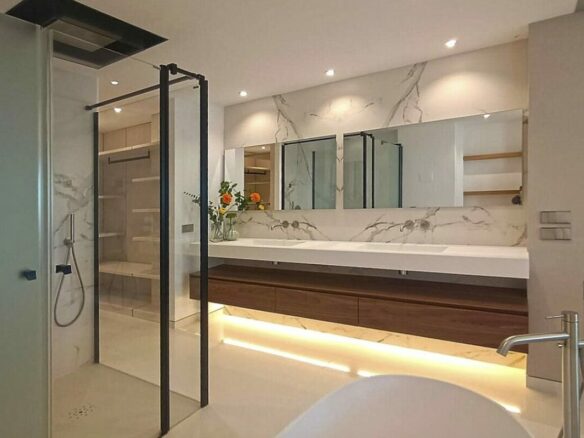 🏖️✨ For Sale: Waterfront 4-Bed Apt with Dramatic Sea Views in Gray D’Albion, Puerto Banus ✨🏖️