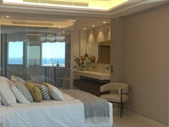 🏖️✨ For Sale: Waterfront 4-Bed Apt with Dramatic Sea Views in Gray D’Albion, Puerto Banus ✨🏖️