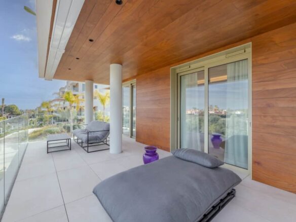 For Rent – 🌟 Ultra Luxurious Benalus 5B Triplex Apt. near Puerto Banus & facilities