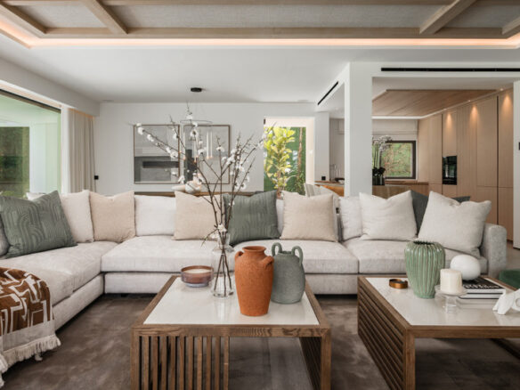 🏡 Fabulous Modern Villa with Golf Views in Nueva Andalucía ⛳✨