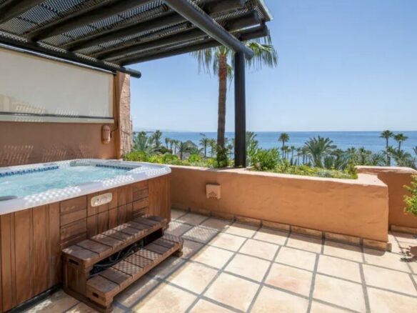 For Sale  – Penthouse at Kempinski Hotel 🌊✨ 713m2 – Perfect Sea Views
