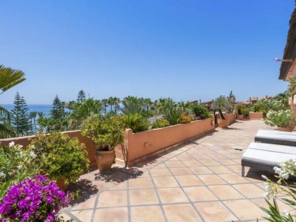 For Sale  – Penthouse at Kempinski Hotel 🌊✨ 713m2 – Perfect Sea Views