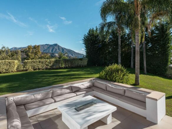 For sale – Elegant Modern Home  with Sea Views 🌊 in El Madronal