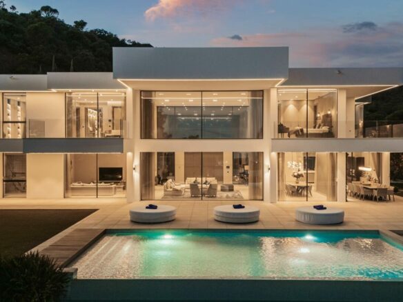 For sale – Elegant Modern Home  with Sea Views 🌊 in El Madronal