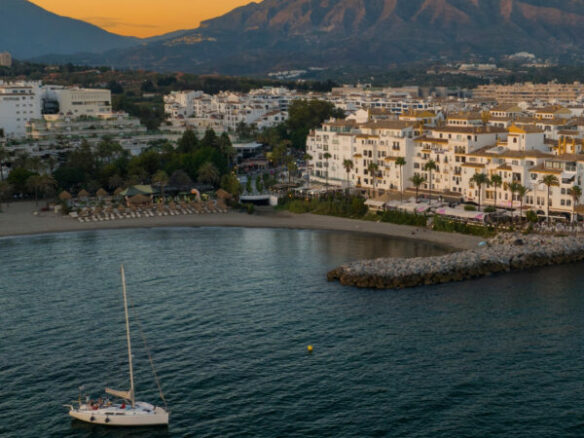 For sale 🌟 11 Exclusive New Offplan Villas  Marbella 10min west of Marbella 🌟 Ready 2026