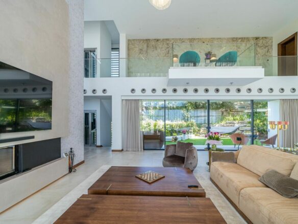 🔥 For Sale 🏡 | Exquisite 6-Bedroom Villa – Frontline ⛳ Golf & 🌊 Sea Views – Los Arqueros, Benahavís
