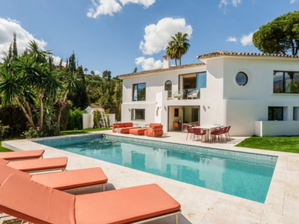 For sale  – Nueva Andalucia – South facing  – 4 bed villa 🏡
