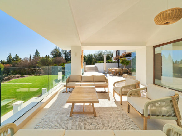 Reserved – Central Villa 🏡 for Sale in San Pedro on 6000m2 Plot – Tennis court