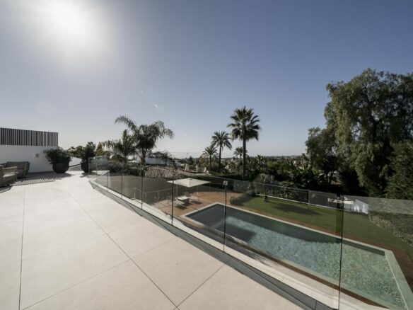 For sale 🏡 5B Turnkey  Villa in Nagüeles 🌊✨ Marbella Spain